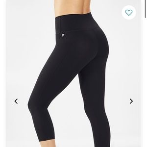 High waisted powerhold Capri 1X